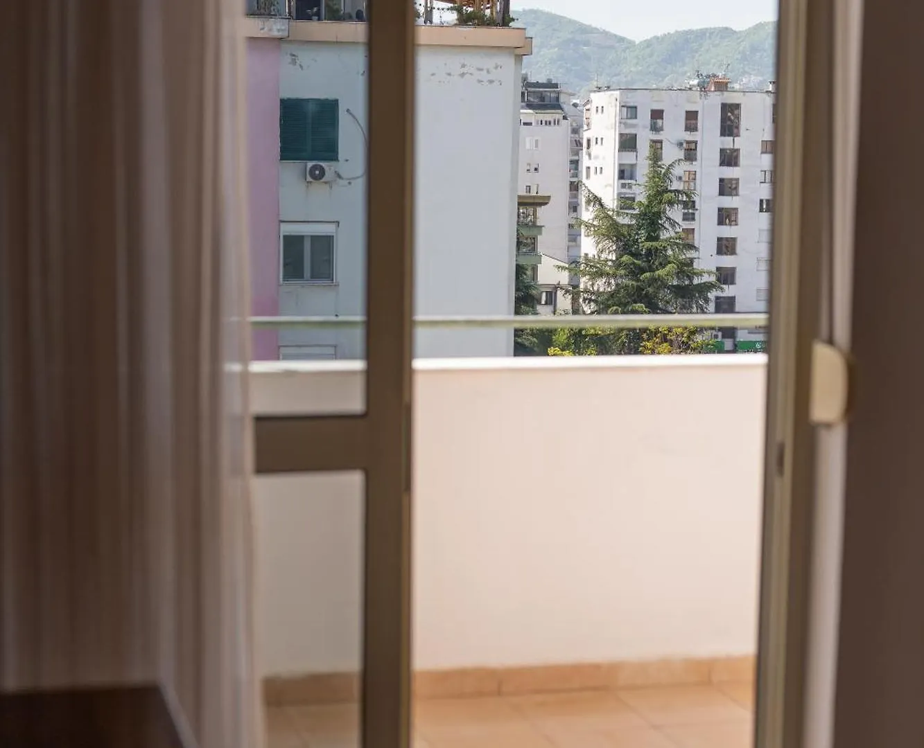 Vintage Blloku Apartment Tirana
