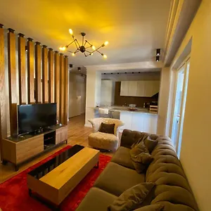 https://mels-place.albaniahotels.org