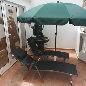 https://apartamentos-as-de-guia-playa-de-las-canteras.in-canary-islands.com