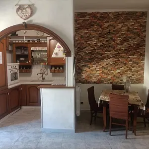https://luchinos-home.it-romehotels.com