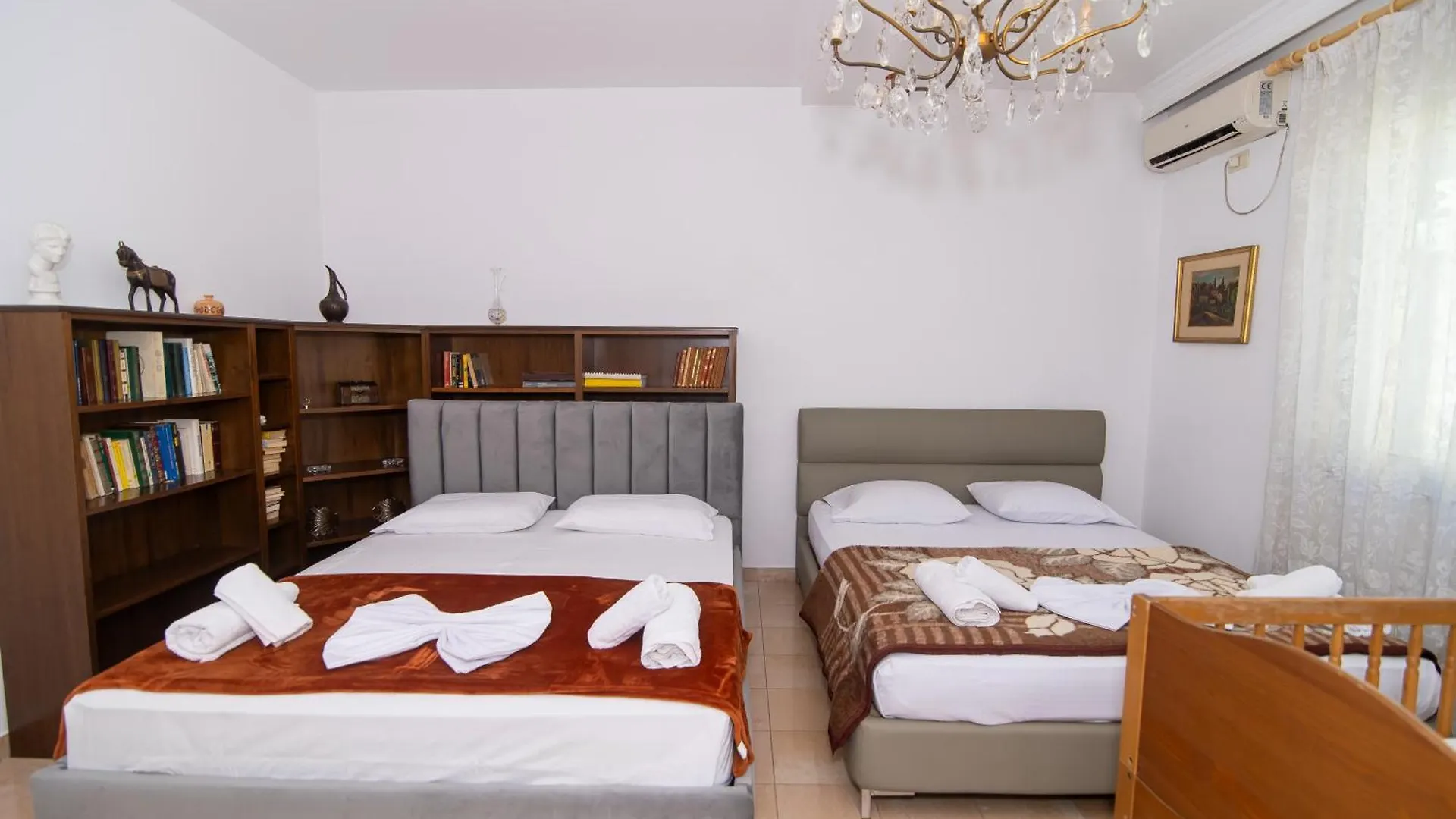 Vintage Blloku Apartment Tirana