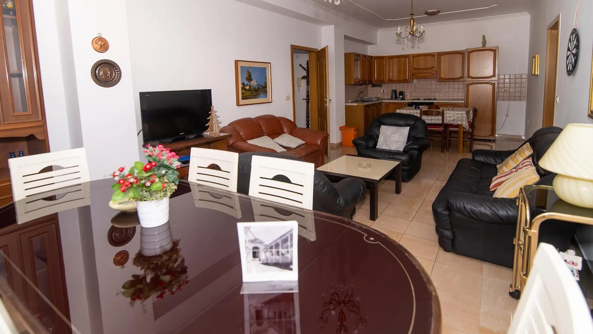 Vintage Blloku Apartment Tirana