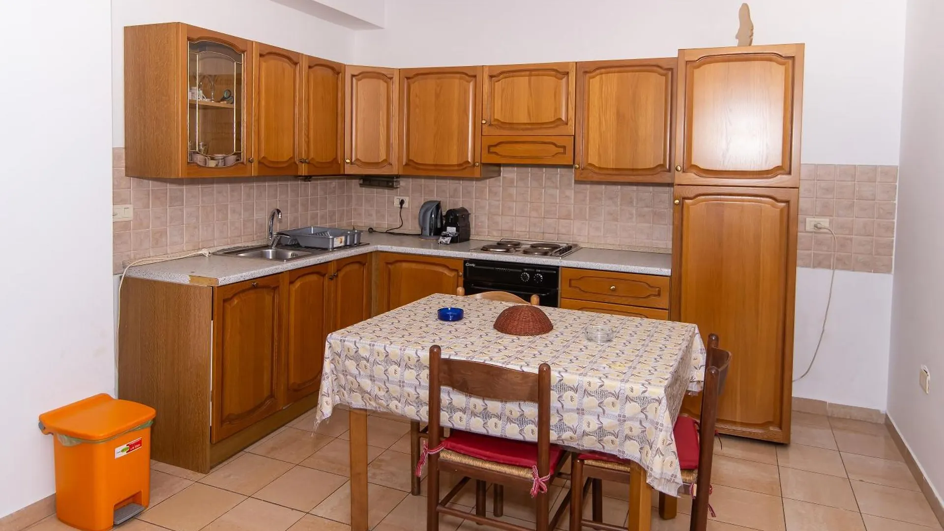 Vintage Blloku Apartment Tirana